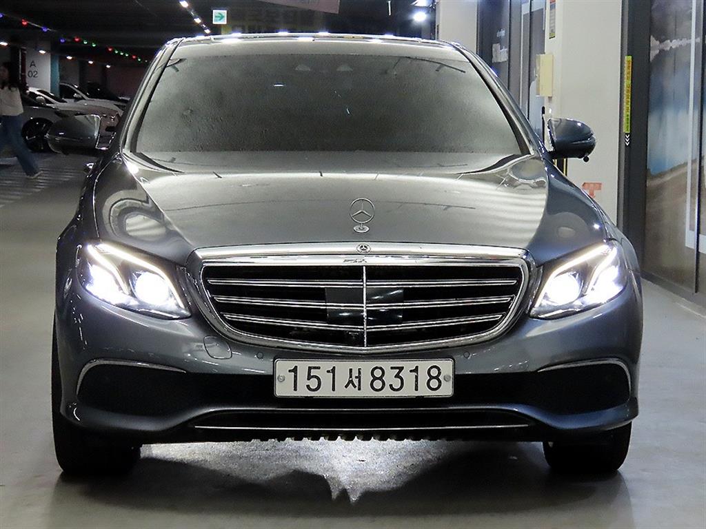 벤츠 E 클래스 E-클래스 W213 E300 4MATIC 익스클루시브 기본형